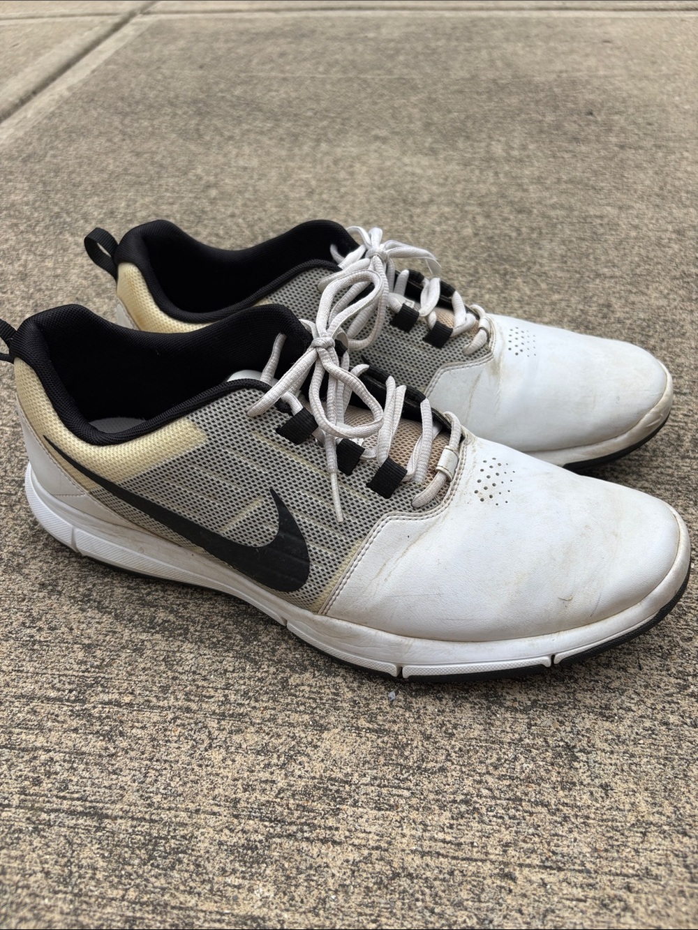 Nike Men’s White and Black Golf Shoes
